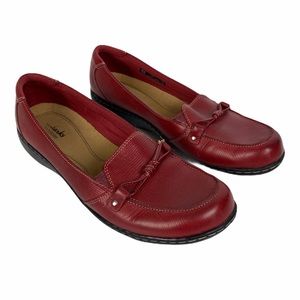 CLARKS BENDABLES Red Leather Slip On Loafer Flats great used condition